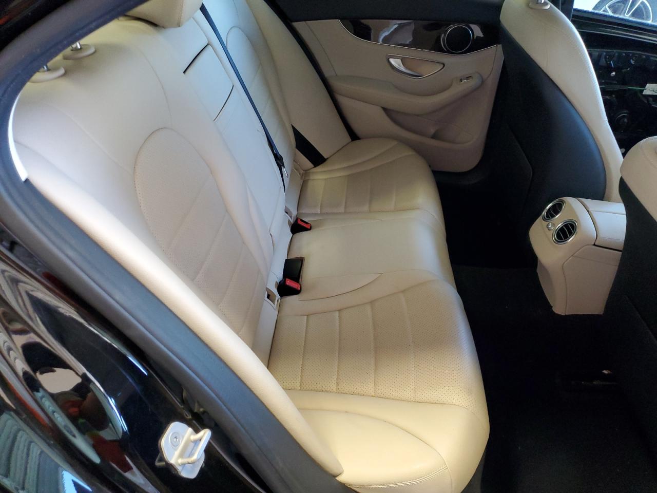 2016 Mercedes-Benz C-klasse - Image 10