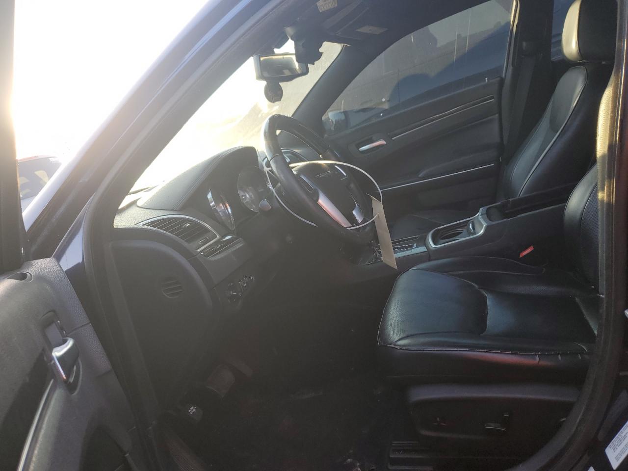 2013 Chrysler 300 - Image 7