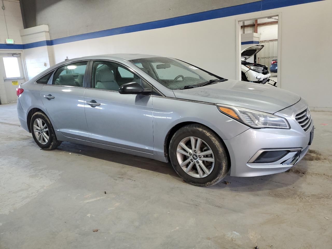 2017 Hyundai Sonata - Image 4