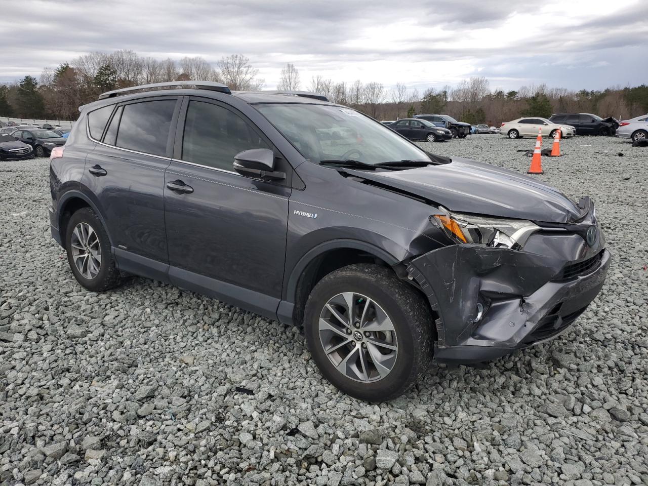 2017 Toyota RAV 4 - Image 4