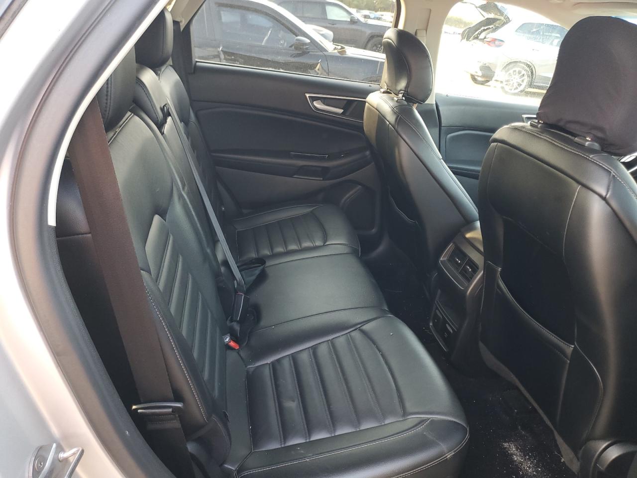 2015 Ford Edge - Image 11