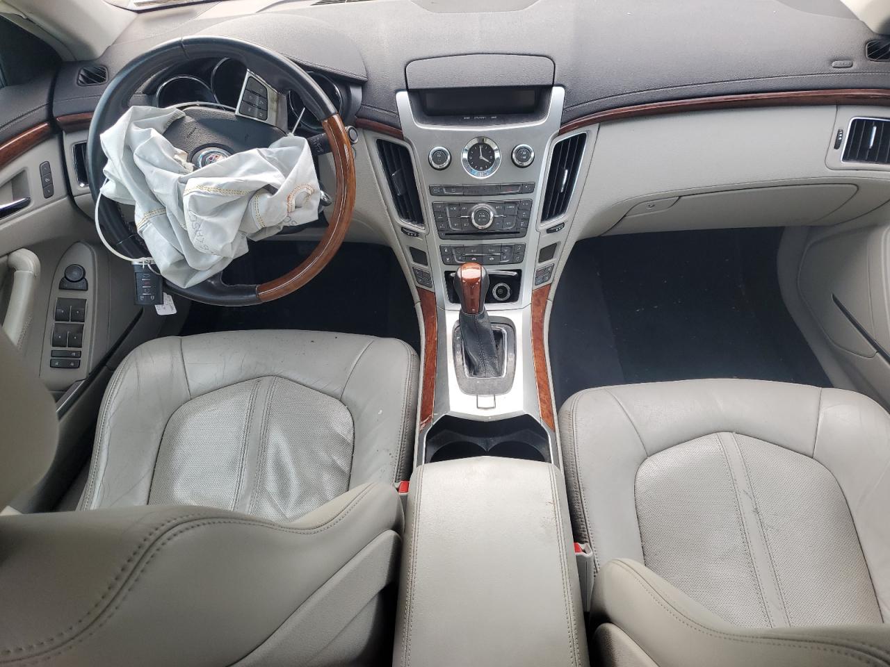 2010 Cadillac CTS - Image 8