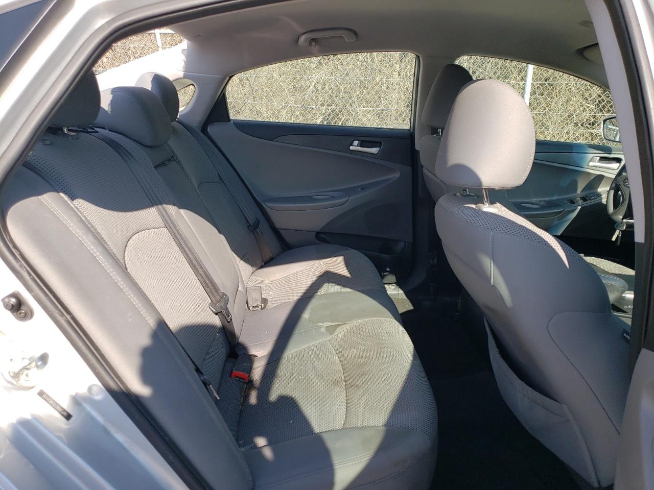 2014 Hyundai Sonata - Image 10