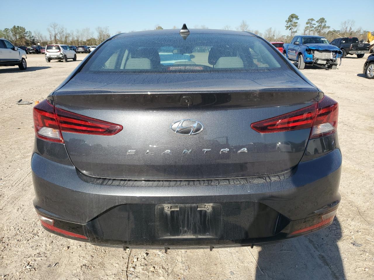 2020 Hyundai Elantra - Image 6