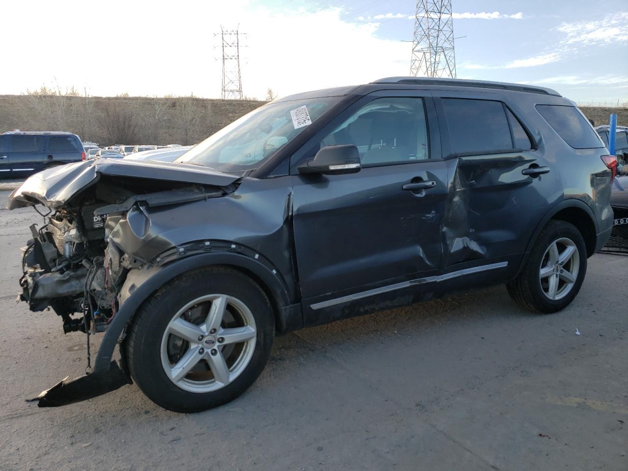 2017 Ford Explorer Xlt for Sale in Littleton, CO - Front End