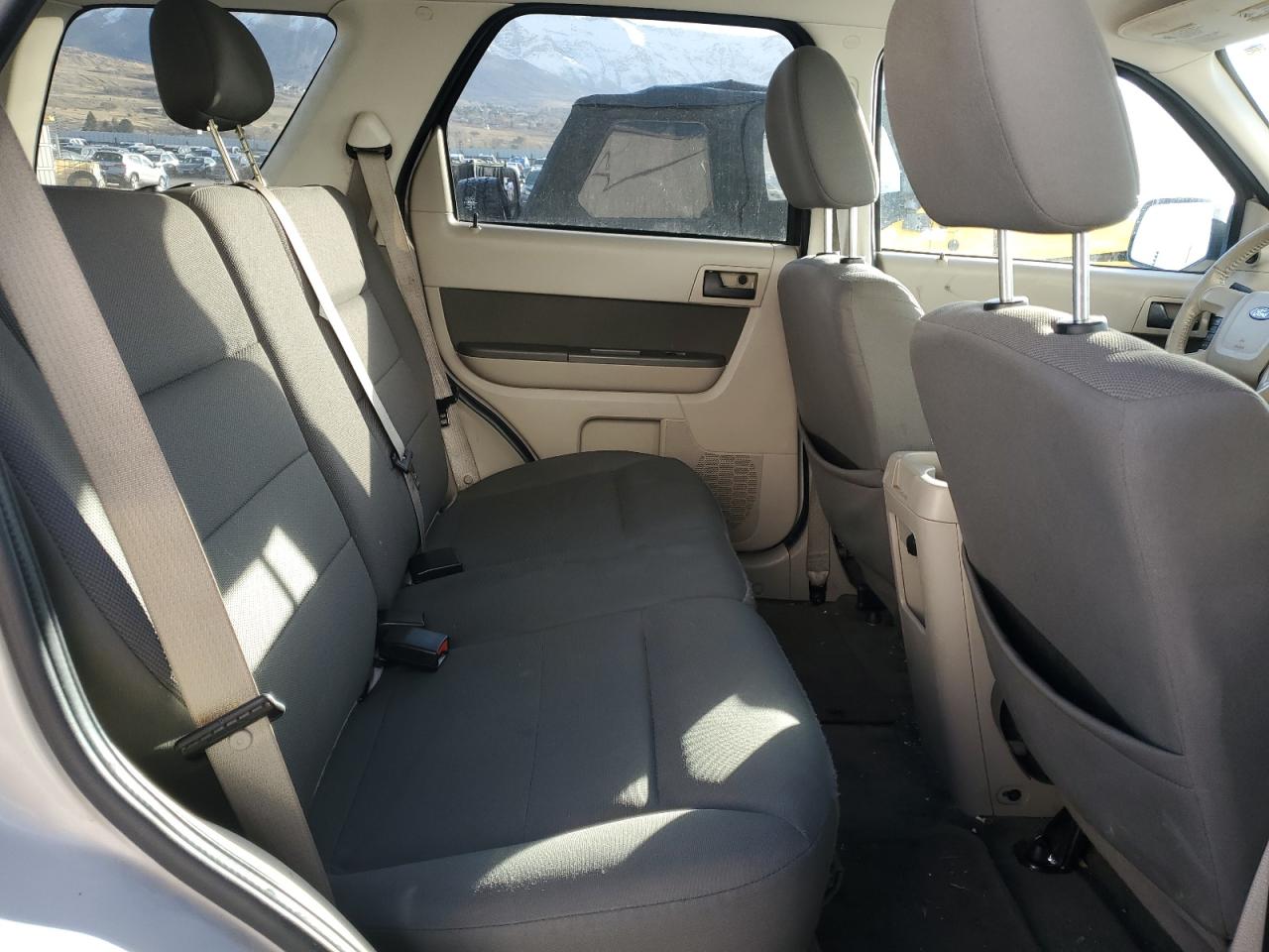 2009 Ford Escape - Image 11
