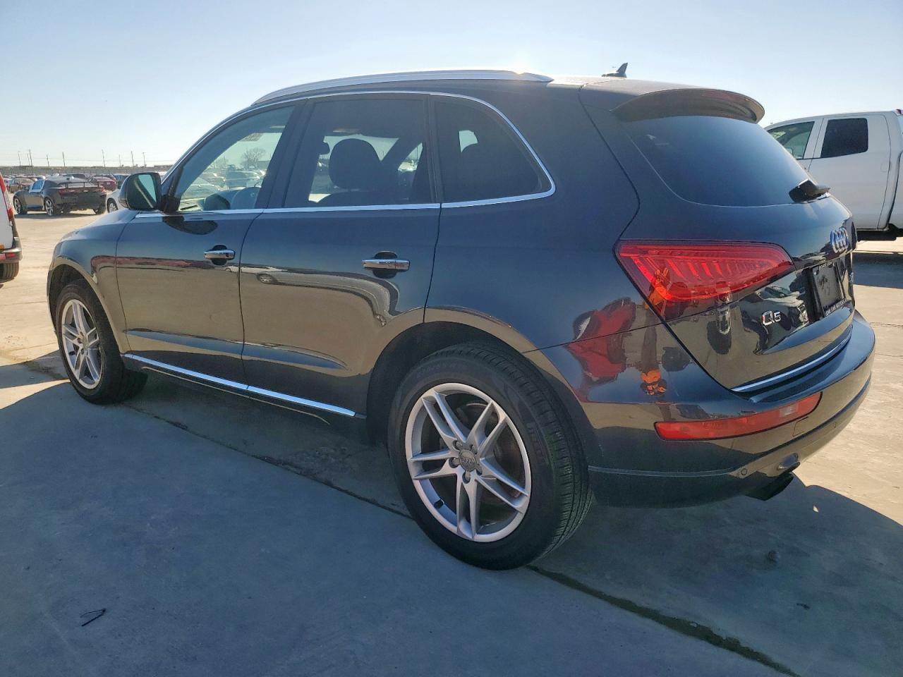 2015 Audi Q5 - Image 2