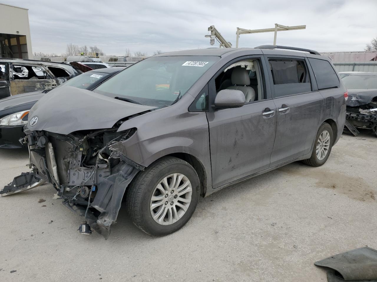 2012 Toyota Sienna - Image 1
