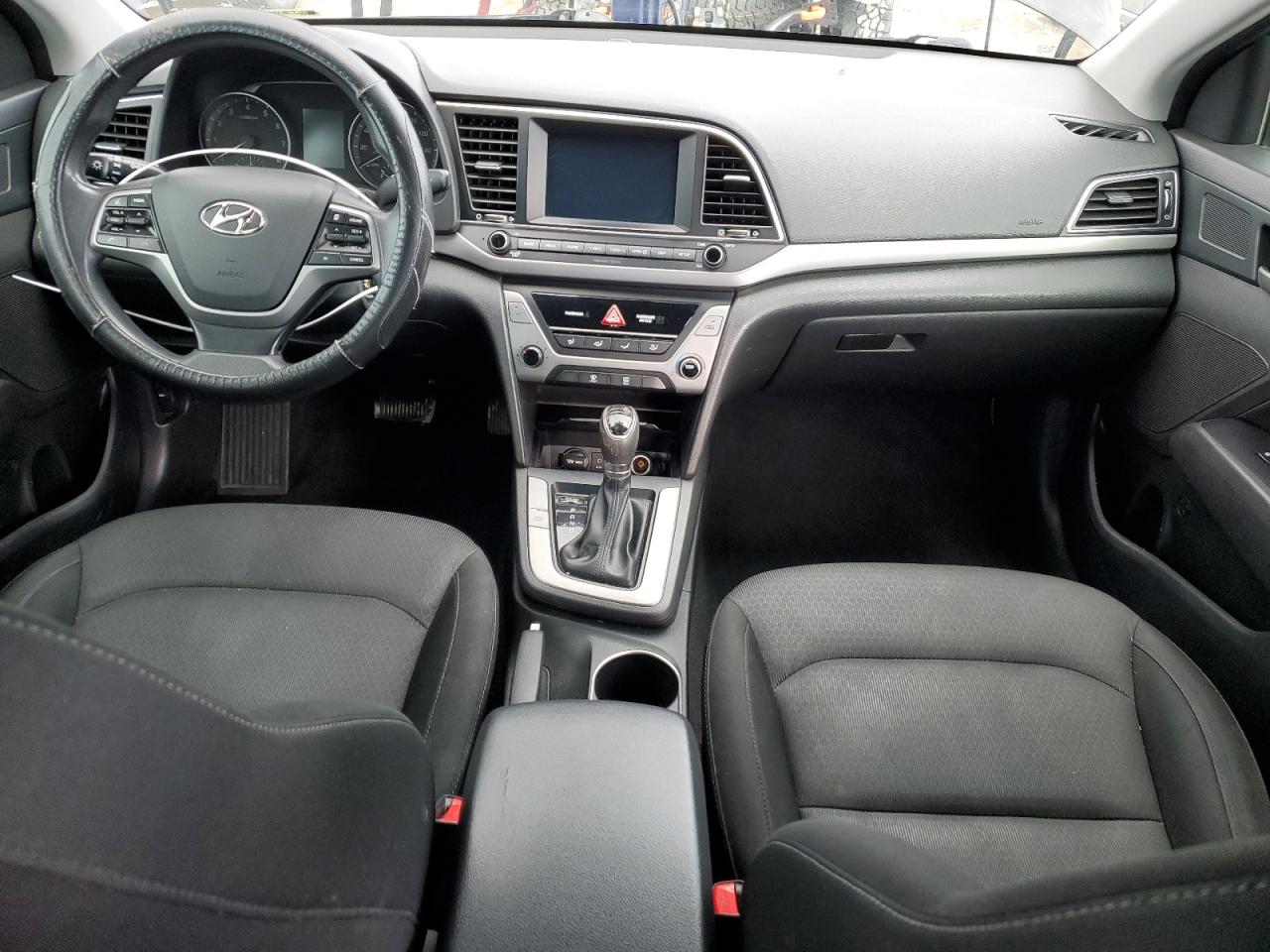 2018 Hyundai Elantra - Image 8