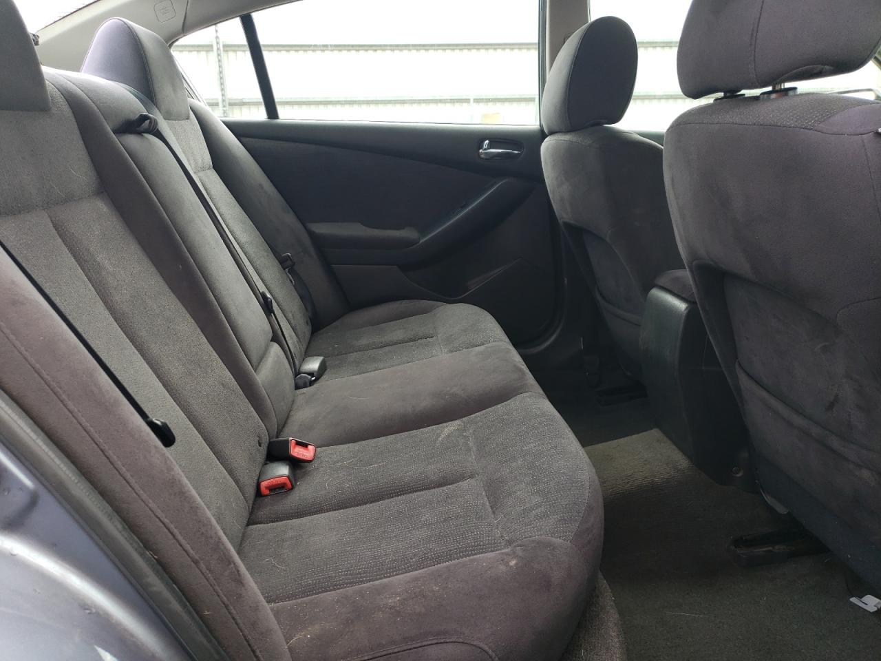 2011 Nissan Altima - Image 10