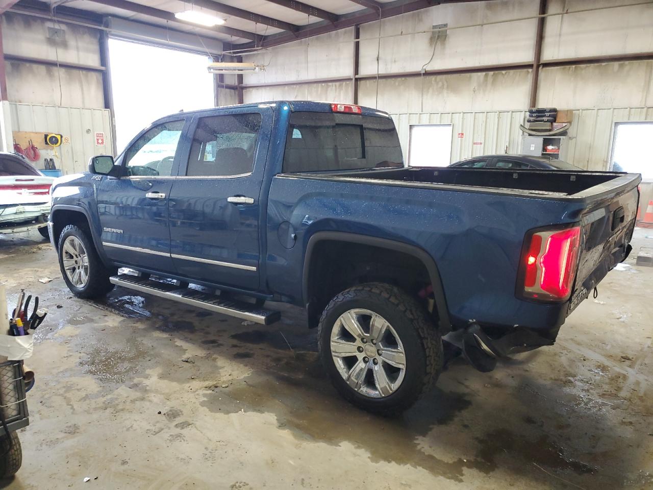 2017 GMC Sierra - Image 2