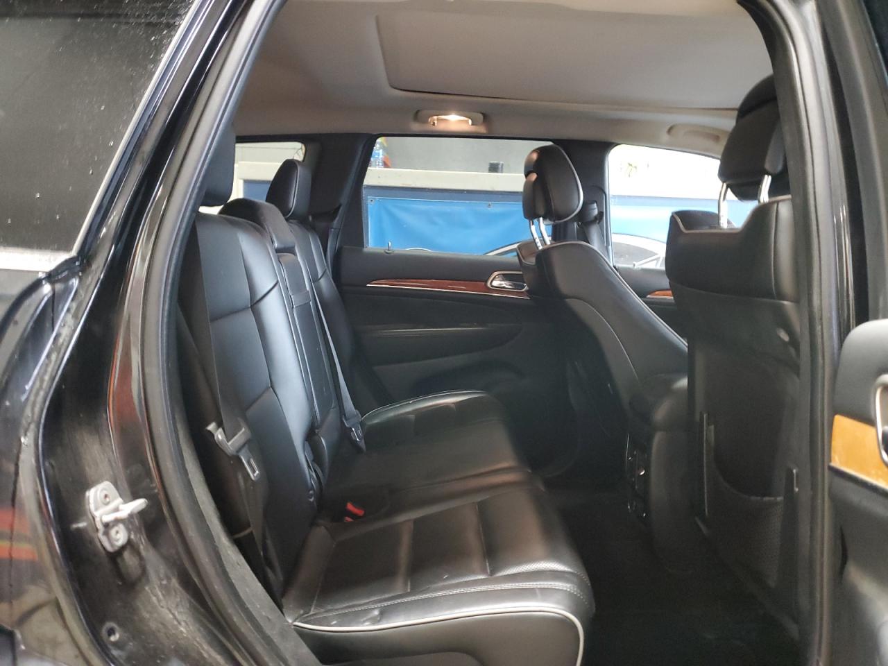 2011 Jeep Grand Cherokee - Image 11