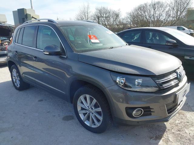 2013 VOLKSWAGEN TIGUAN SE