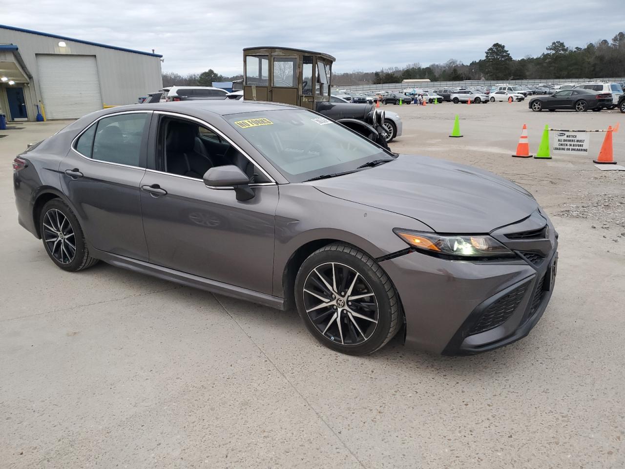 2022 Toyota Camry - Image 4
