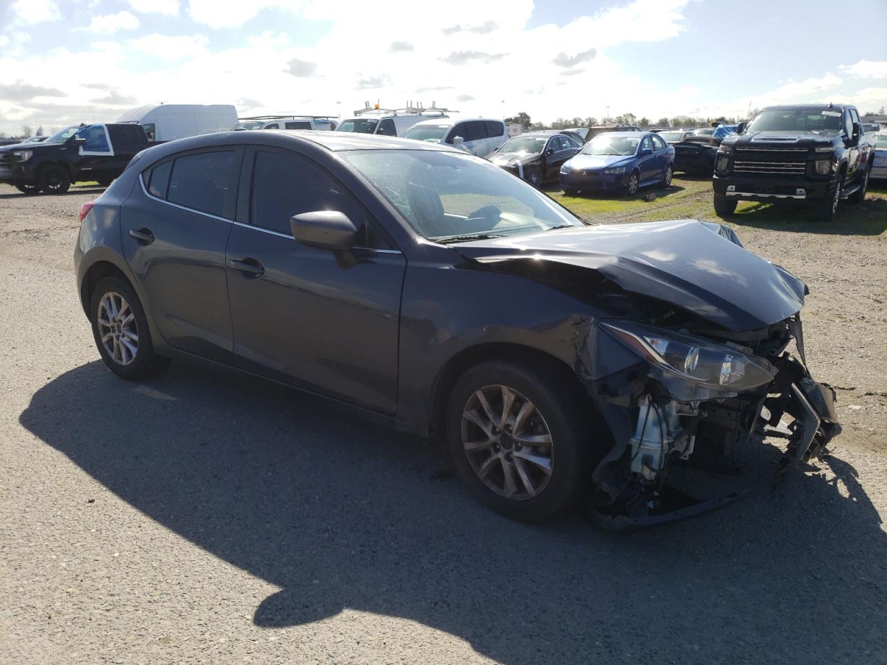 2015 Mazda 3 - Image 4
