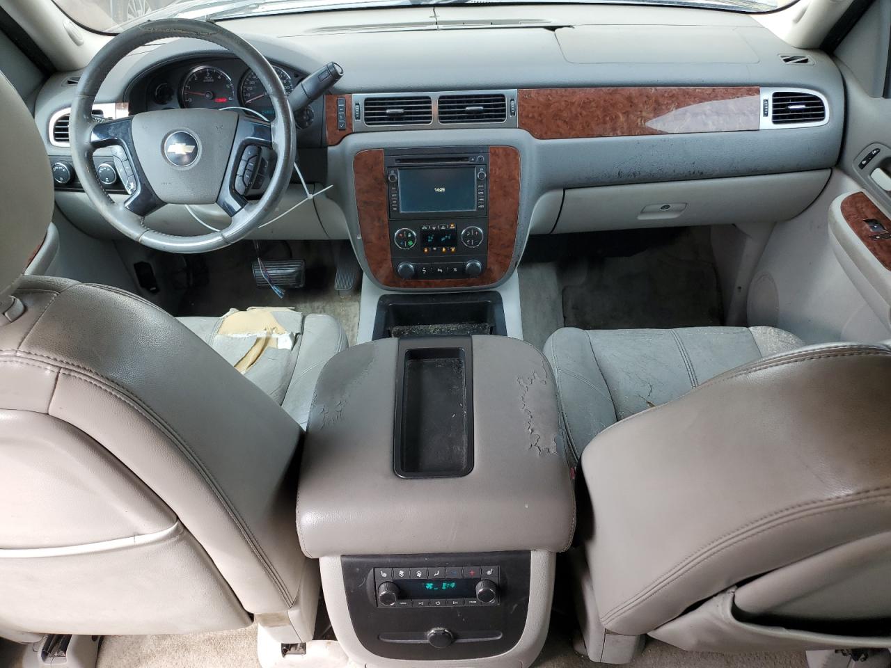2007 Chevrolet Suburban - Image 8
