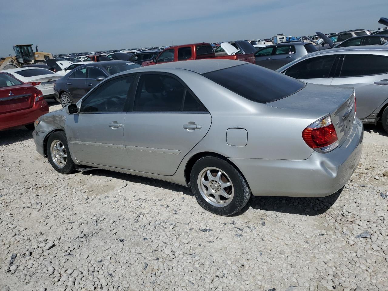 2005 Toyota Camry - Image 2
