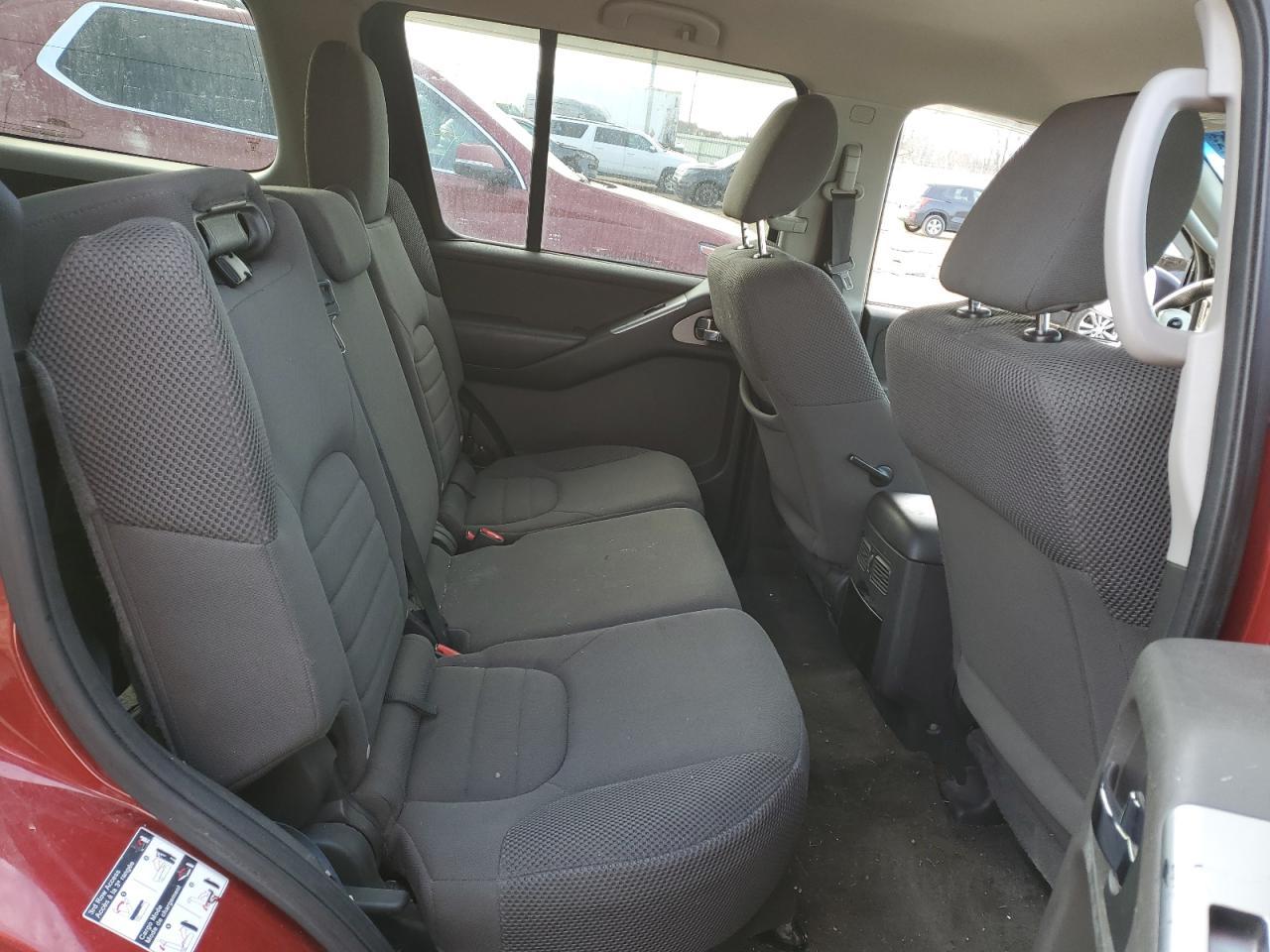 2012 Nissan Pathfinder - Image 11