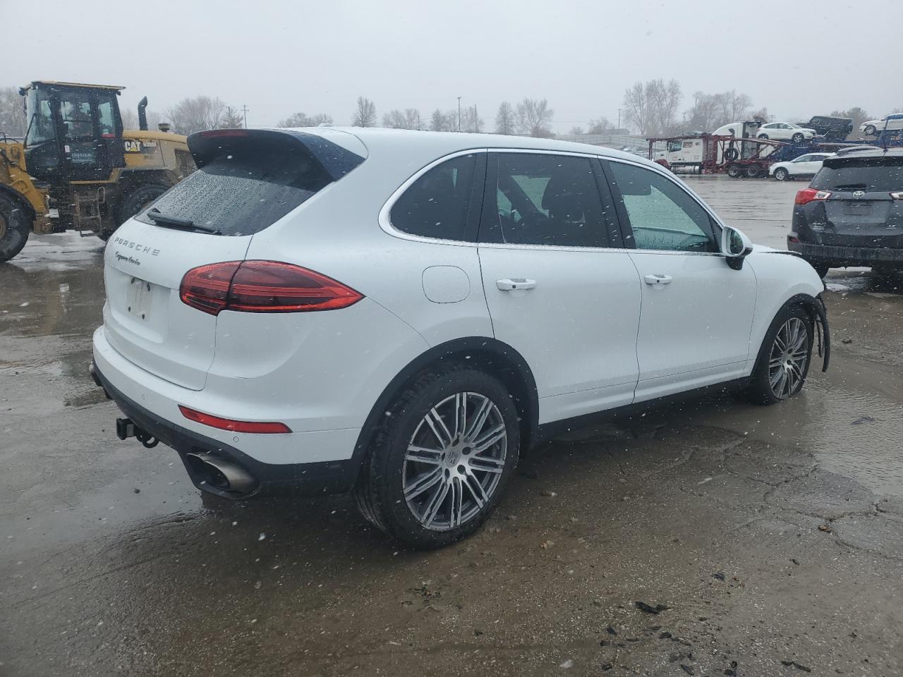2015 Porsche Cayenne - Image 3