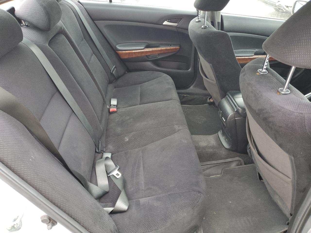 2012 Honda Accord - Image 10