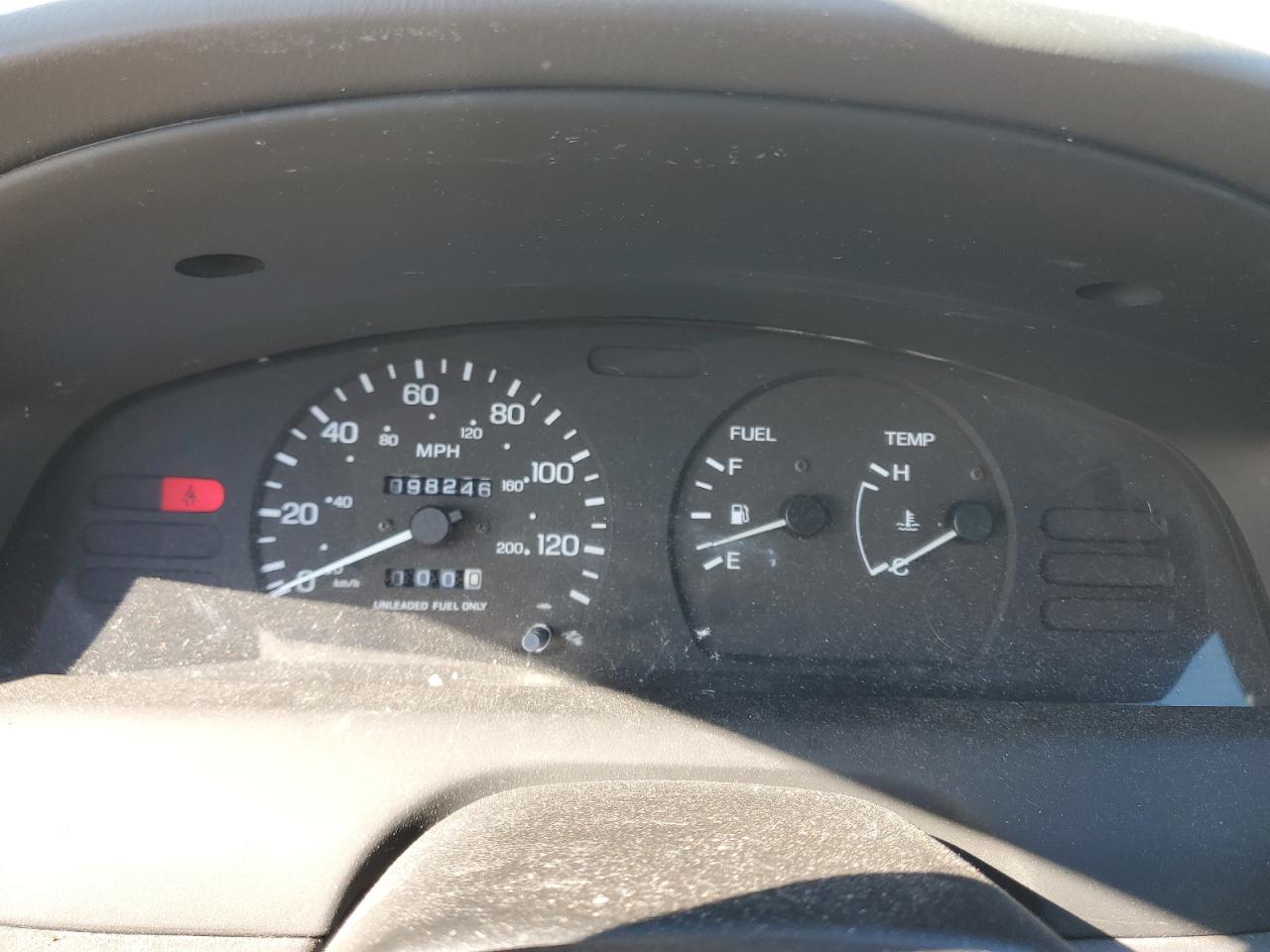 1998 Nissan Sentra - Image 9