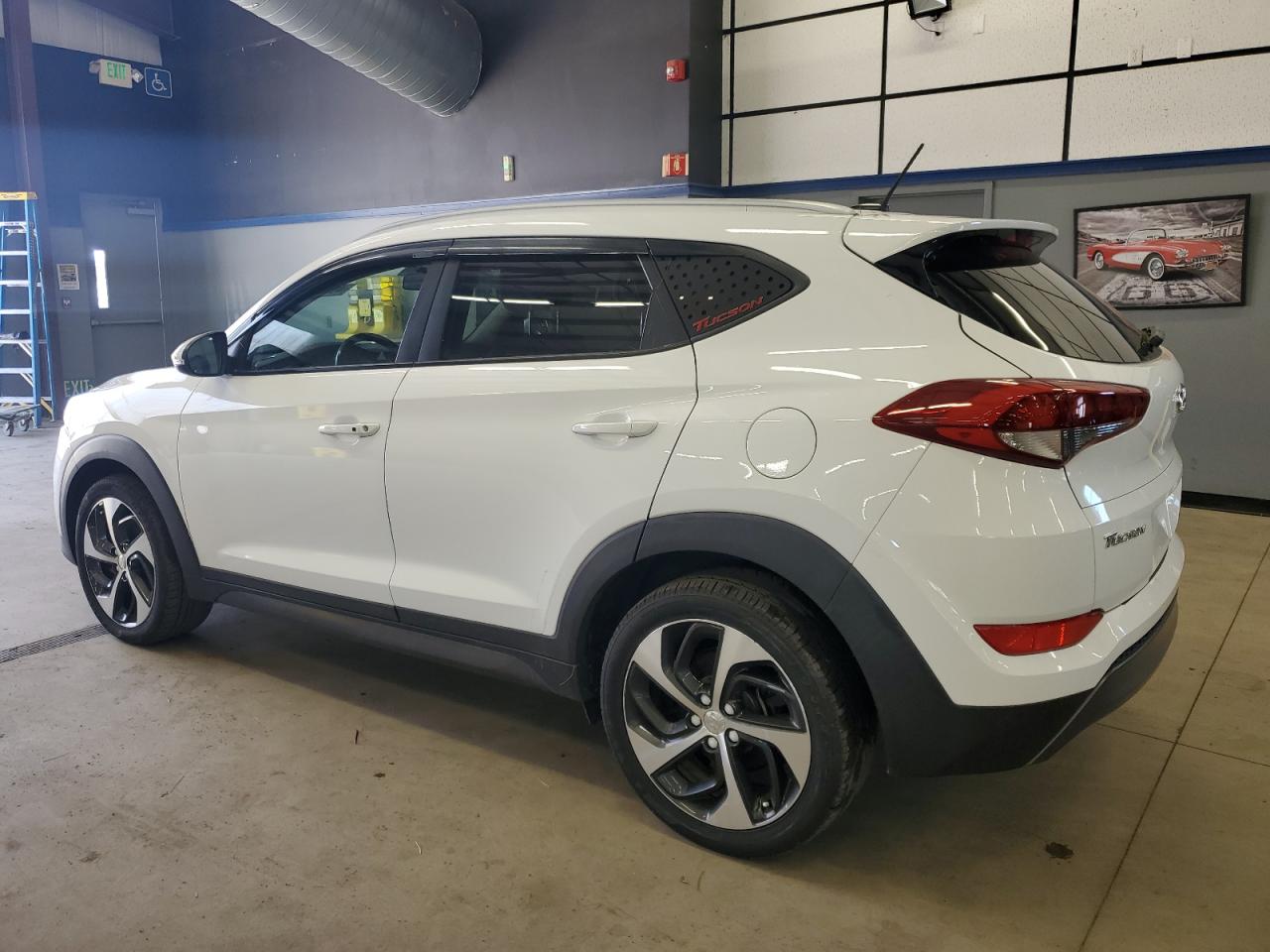 2016 Hyundai Tucson - Image 2