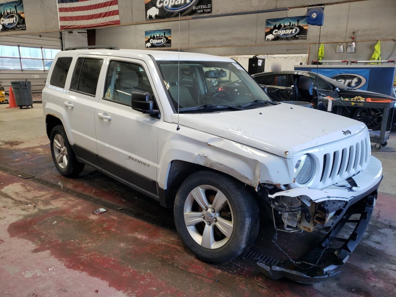 2016 Jeep Liberty (Patriot) - Image 4