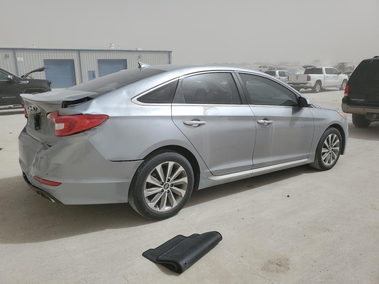 2017 Hyundai Sonata - Image 3