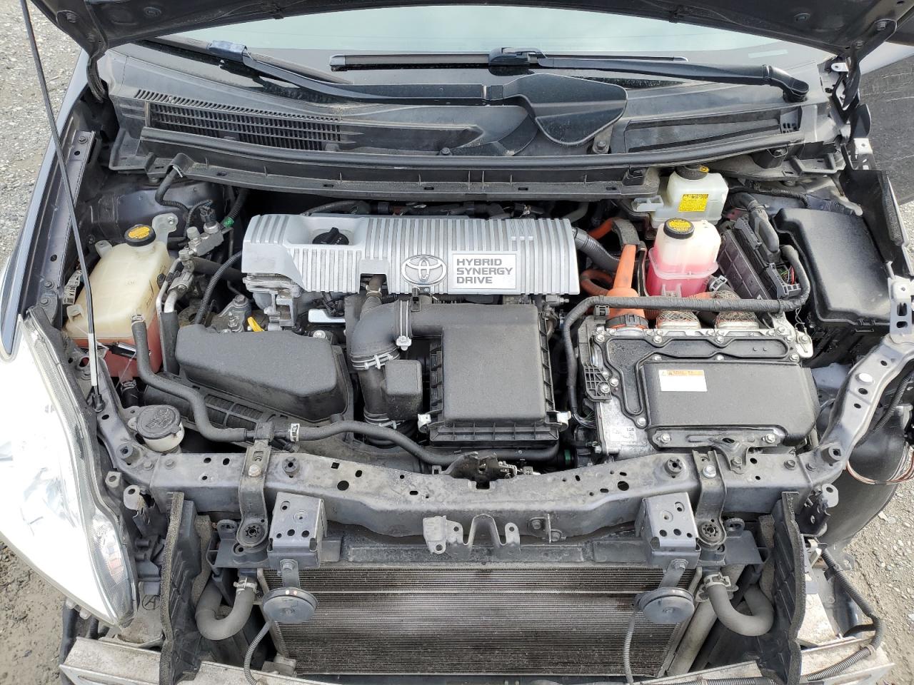 2013 Toyota Prius - Image 12