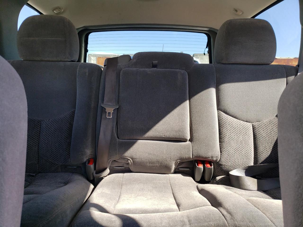 2006 Chevrolet Tahoe - Image 10