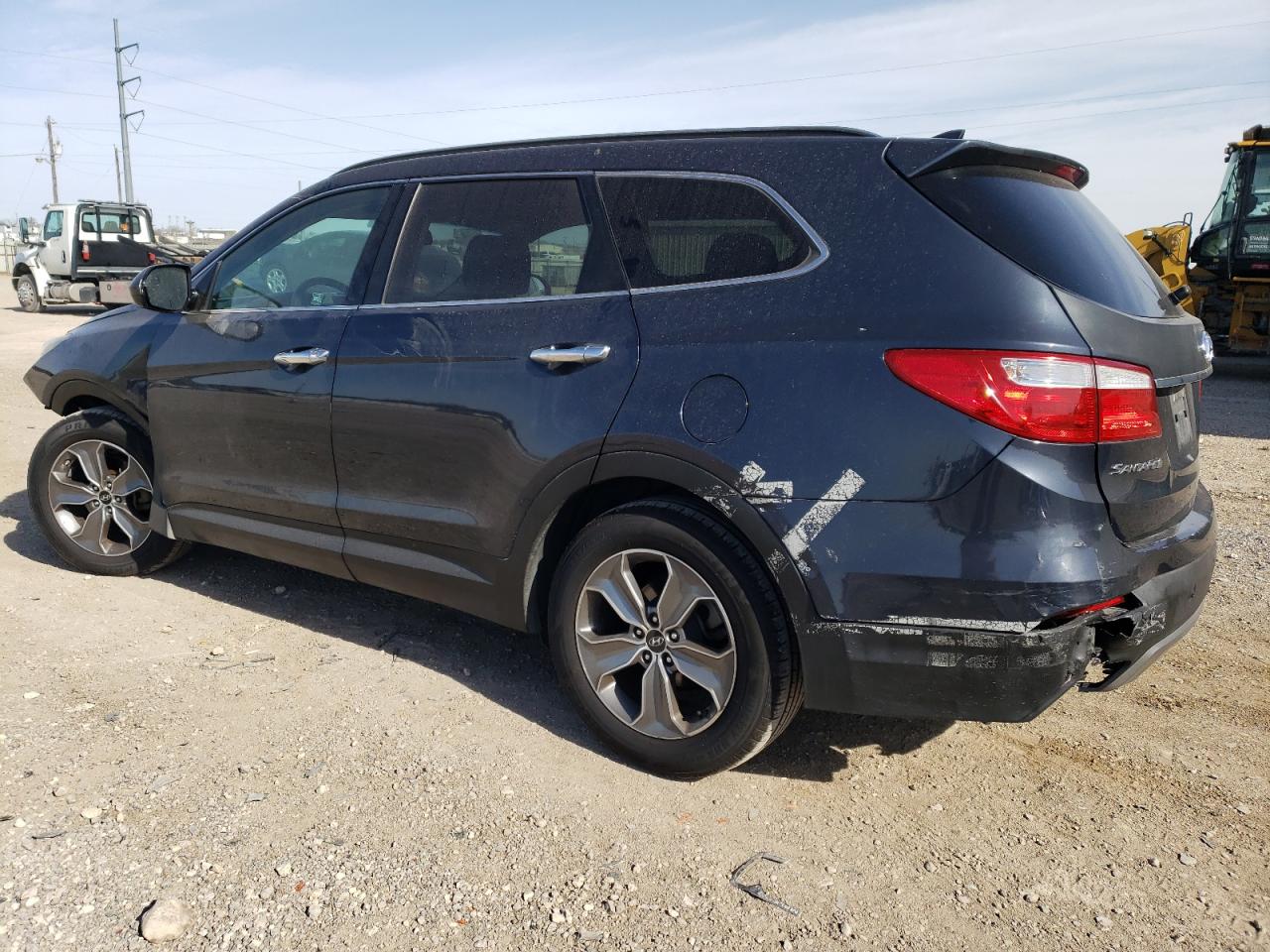 2016 Hyundai Santa Fe - Image 2