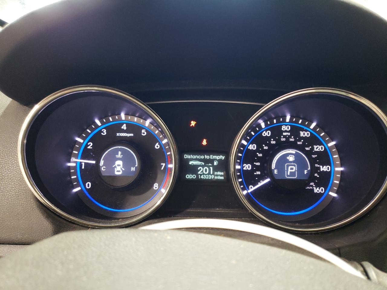 2011 Hyundai Sonata - Image 9