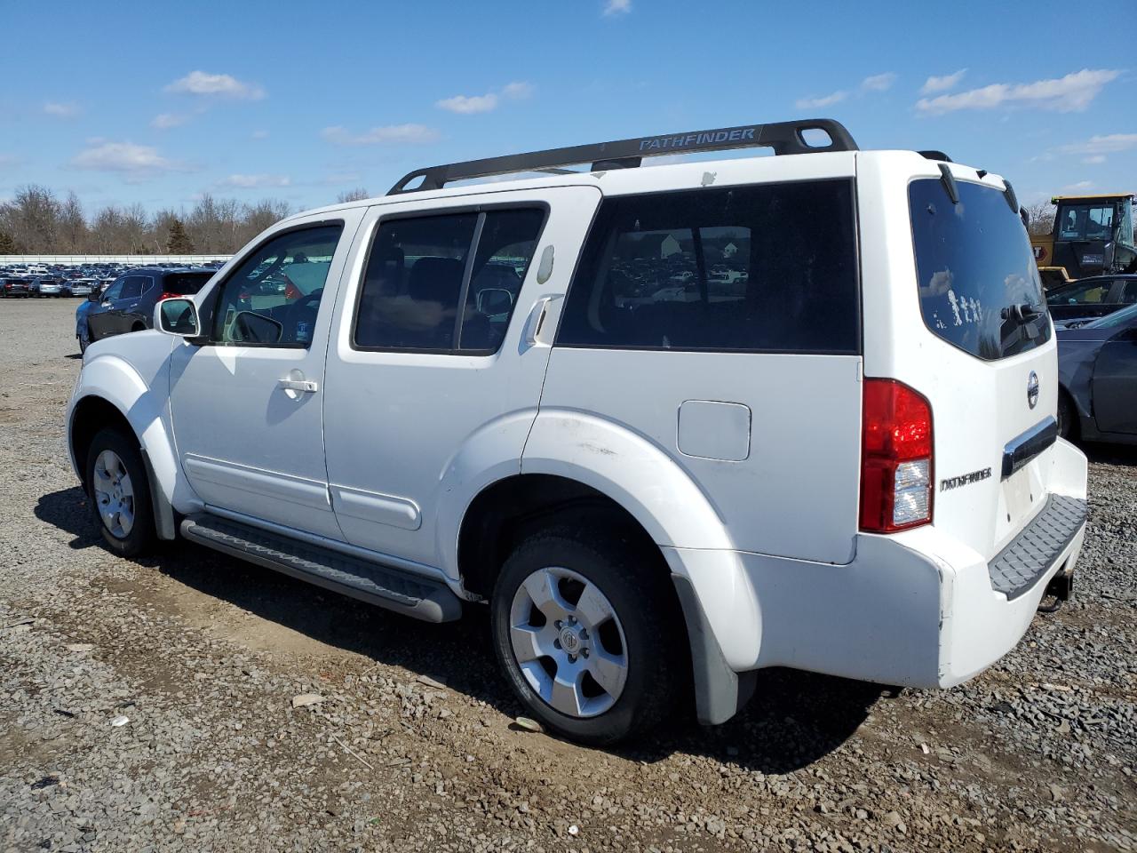 2007 Nissan Pathfinder - Image 2
