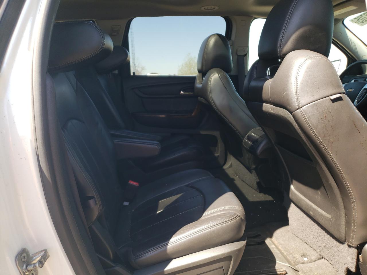 2014 Chevrolet Traverse - Image 11