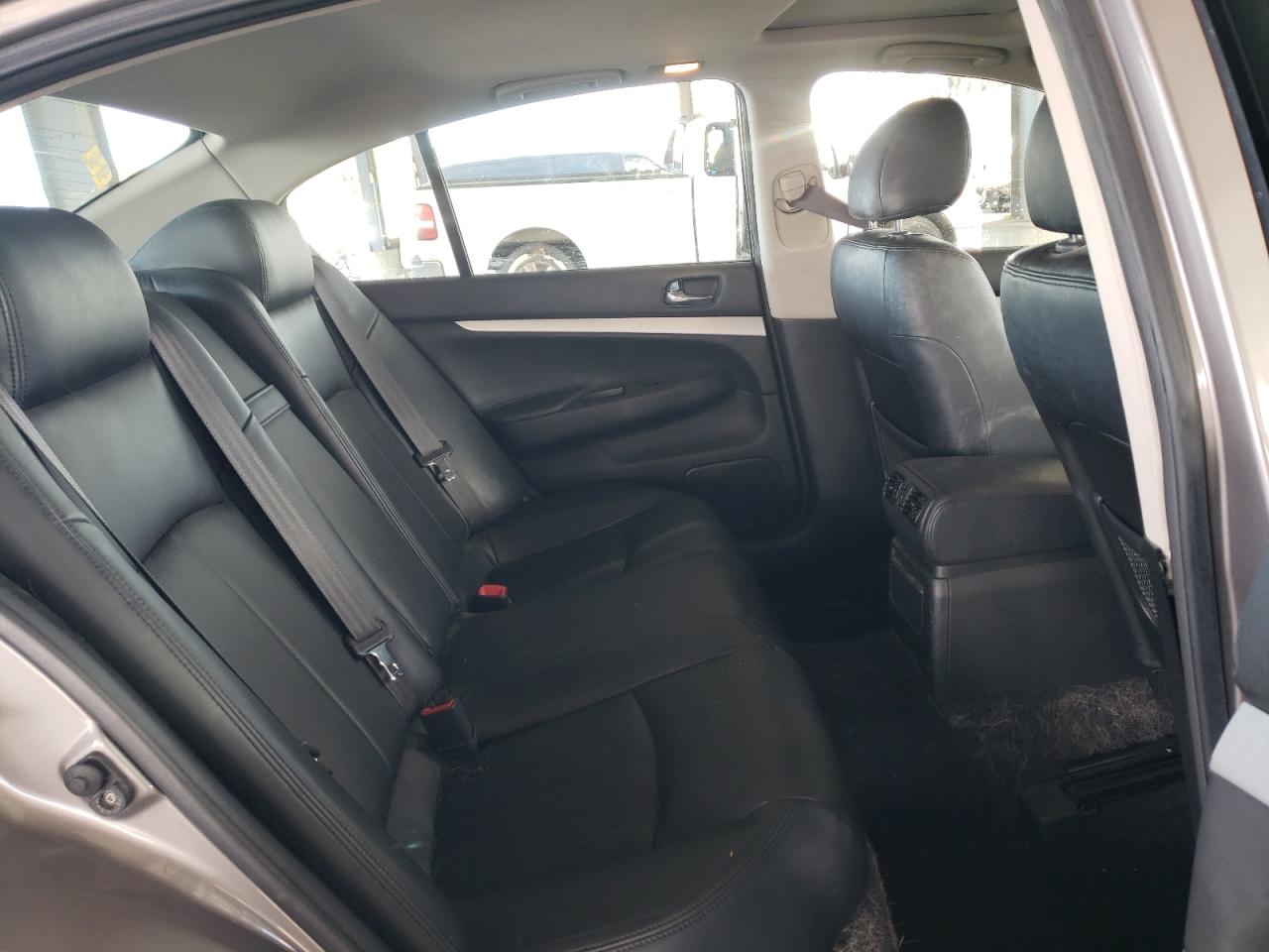 2009 Infiniti G - Image 10