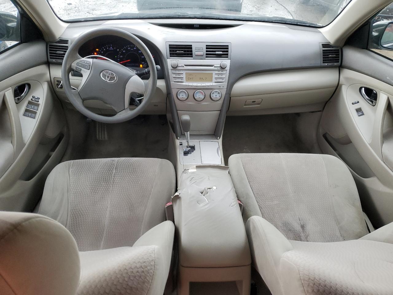 2011 Toyota Camry - Image 8
