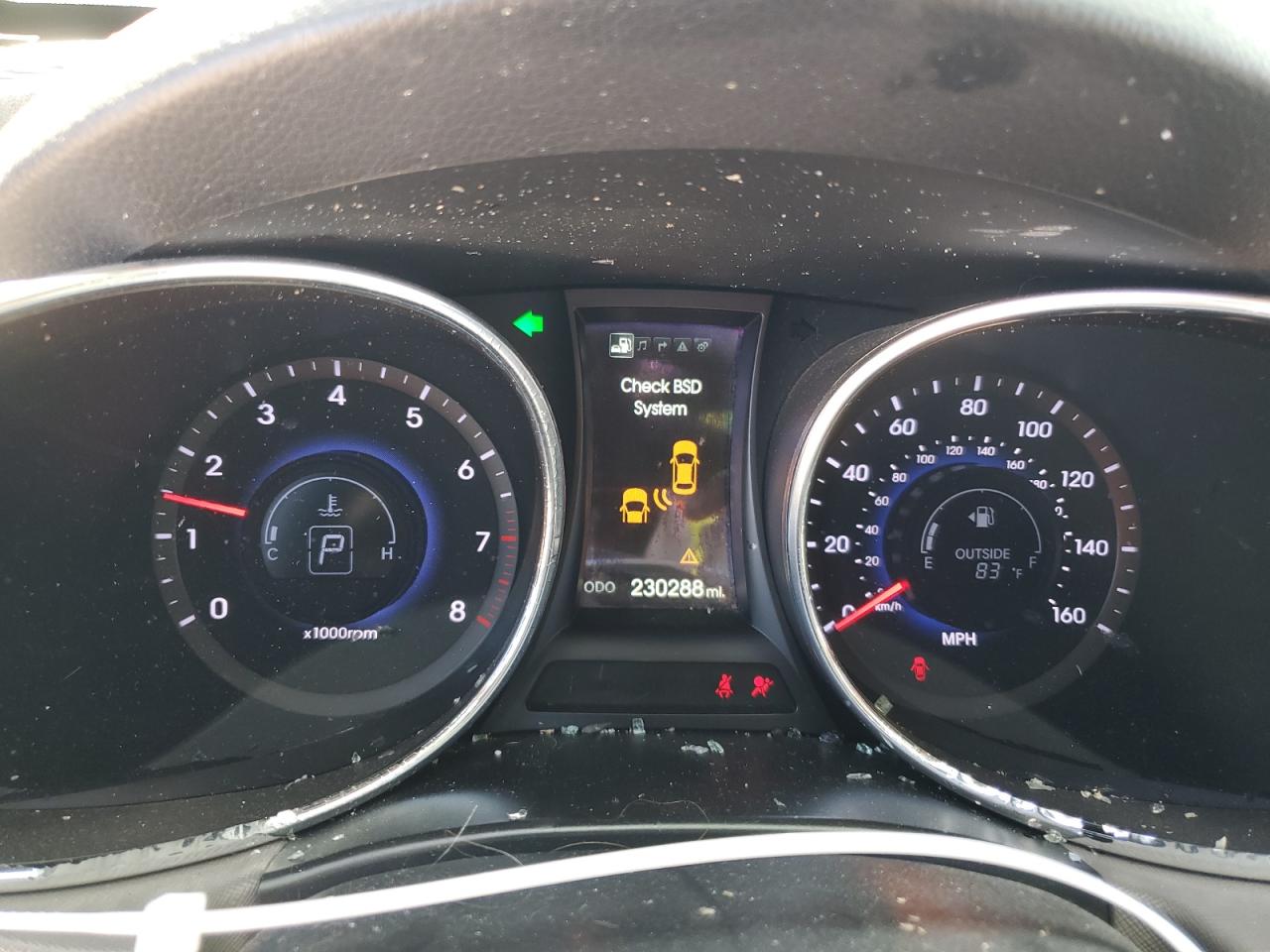 2016 Hyundai Santa Fe - Image 9