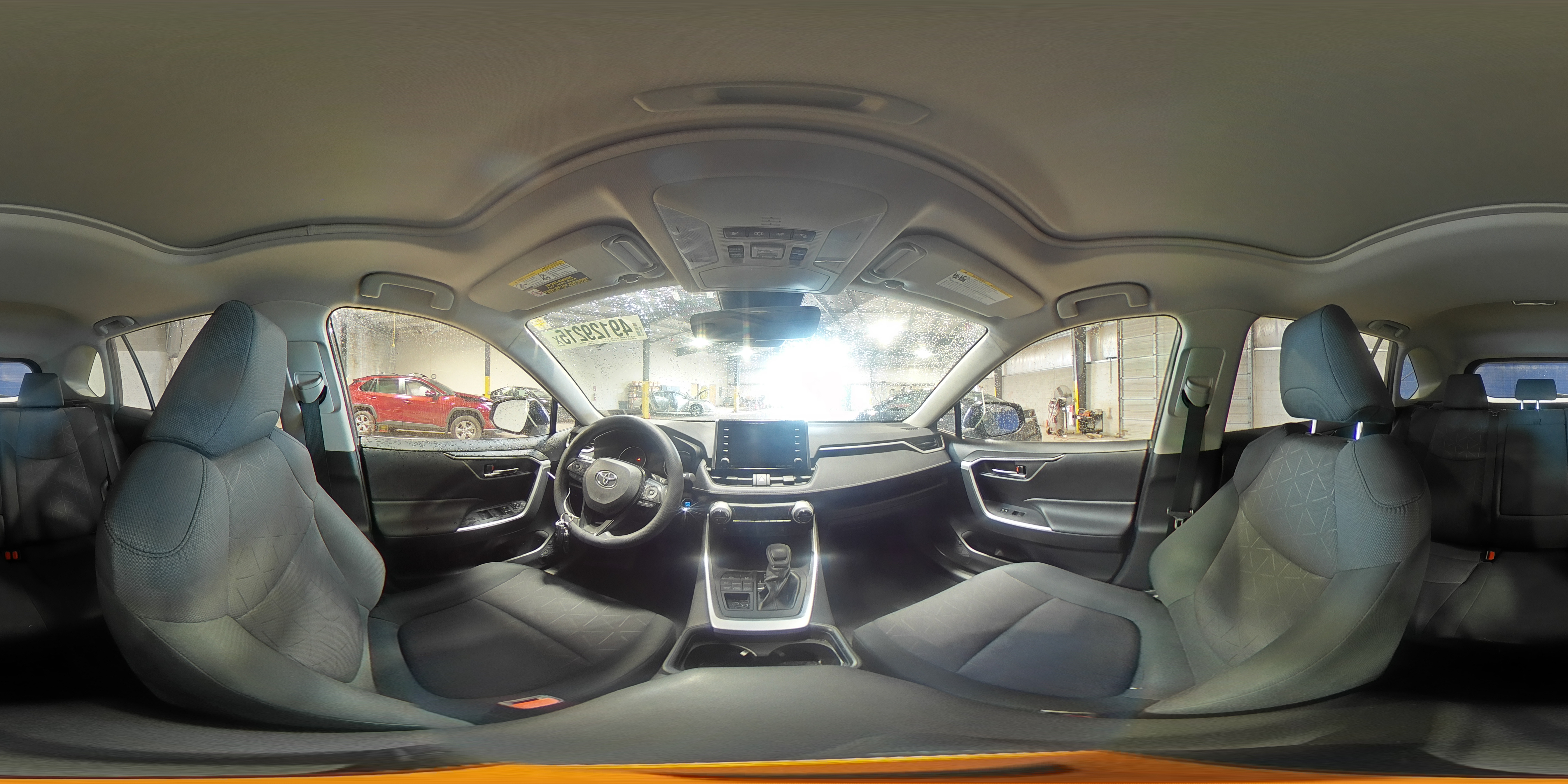 2019 Toyota RAV 4 - Image 16