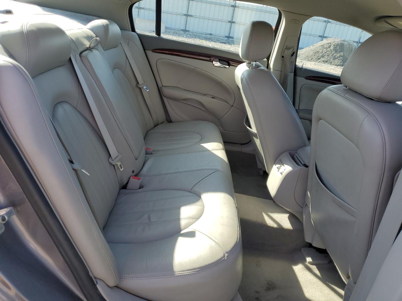 2007 Buick Lucerne - Image 10