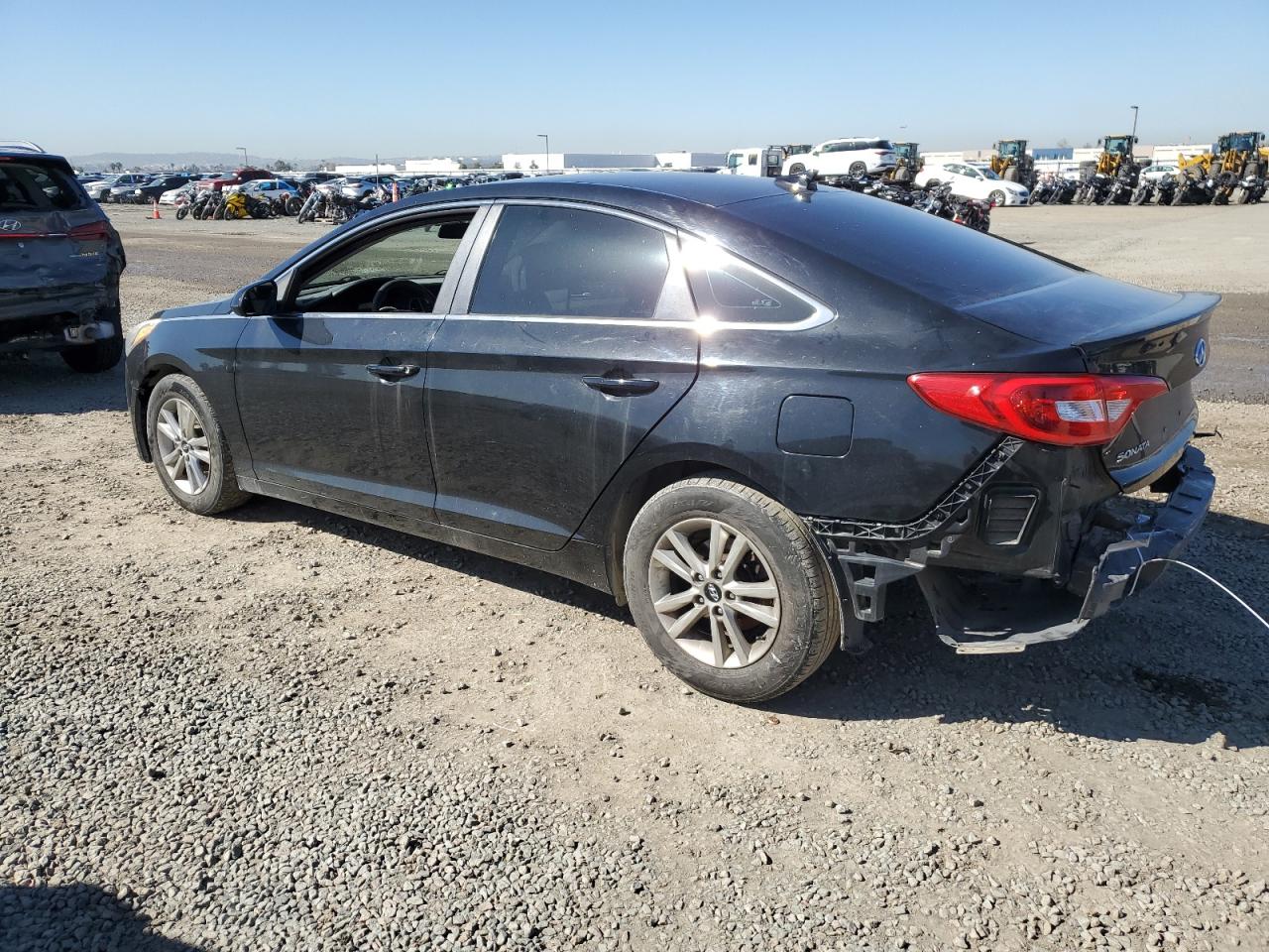 2015 Hyundai Sonata - Image 2