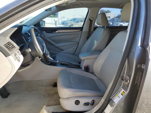  VOLKSWAGEN PASSAT 2014 Серый