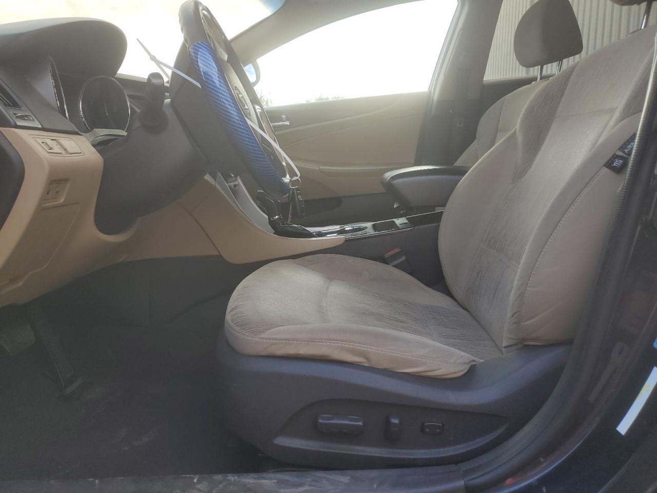 2014 Hyundai Sonata - Image 7