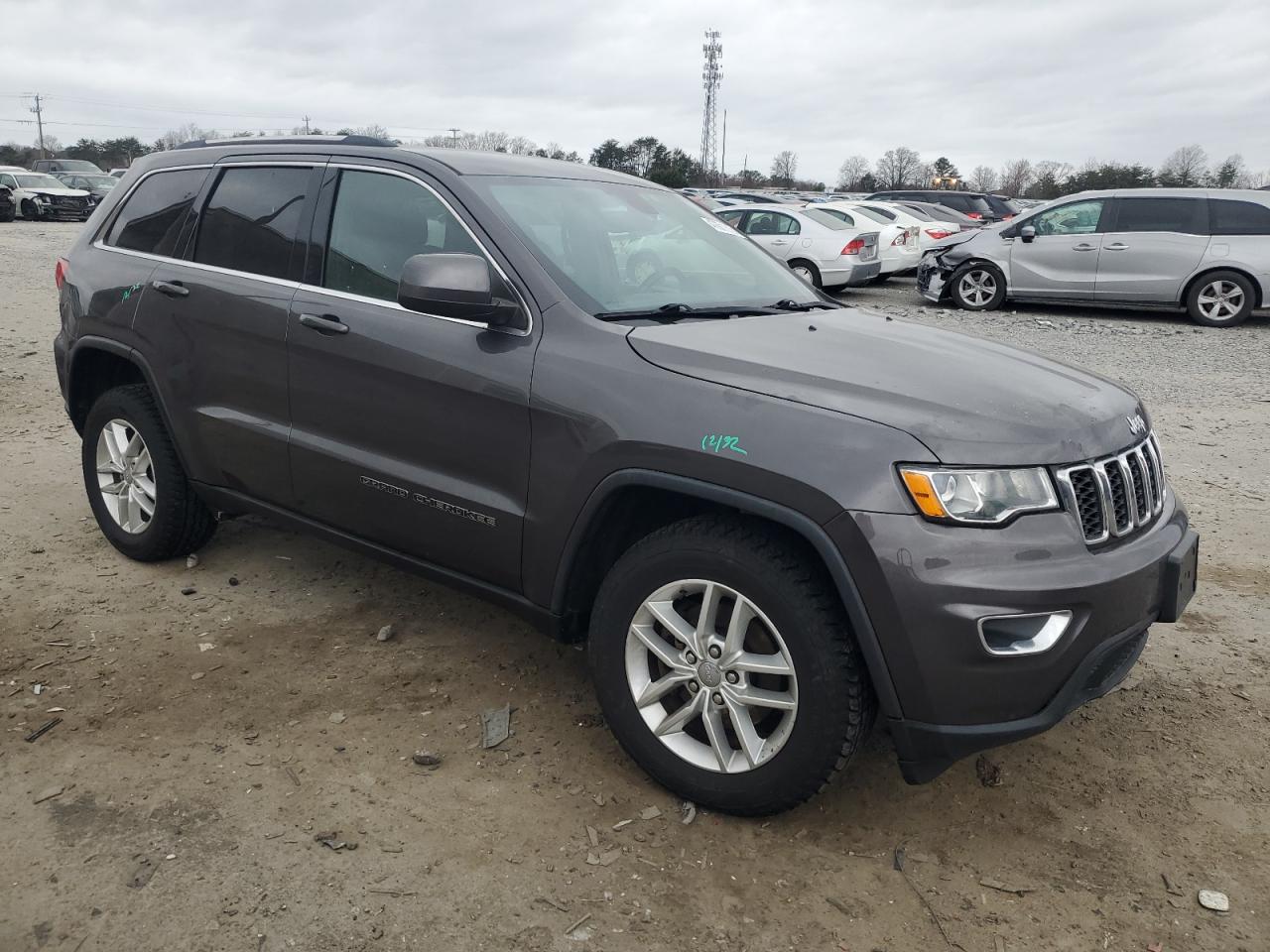 2017 Jeep Grand Cherokee - Image 4