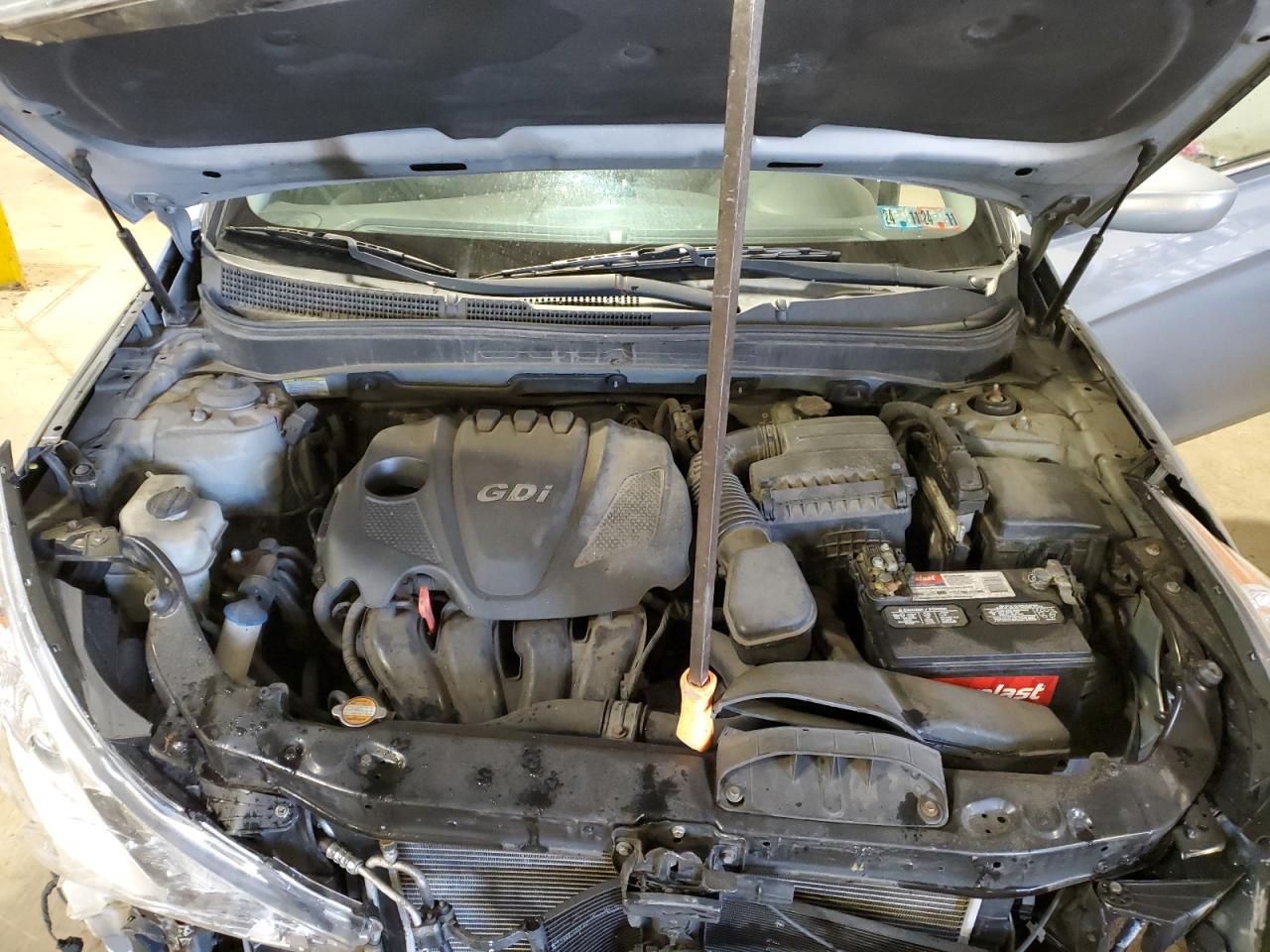 2012 Hyundai Sonata - Image 11