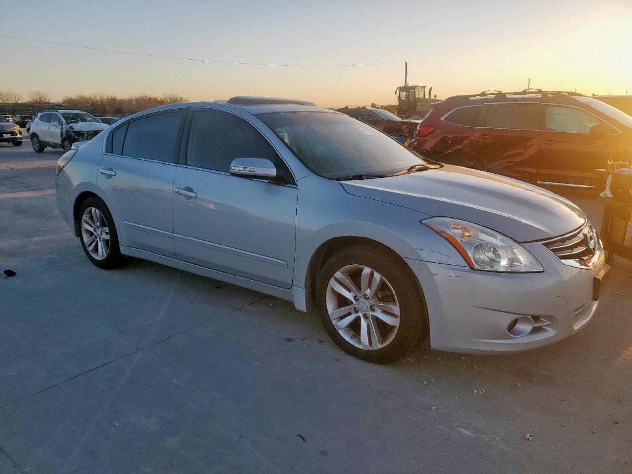 2011 Nissan Altima - Image 4