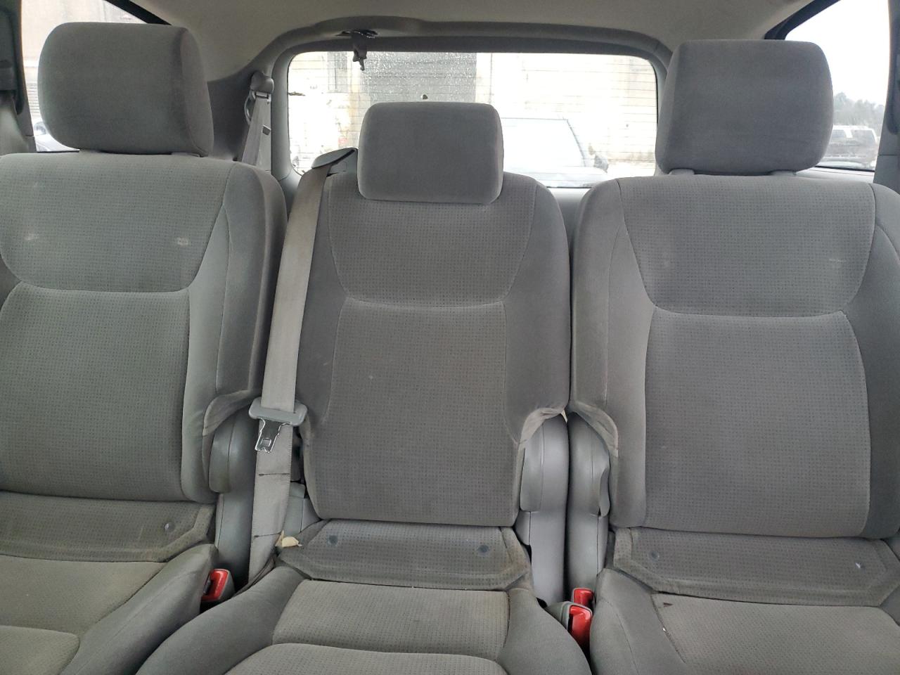 2005 Toyota Sienna - Image 10