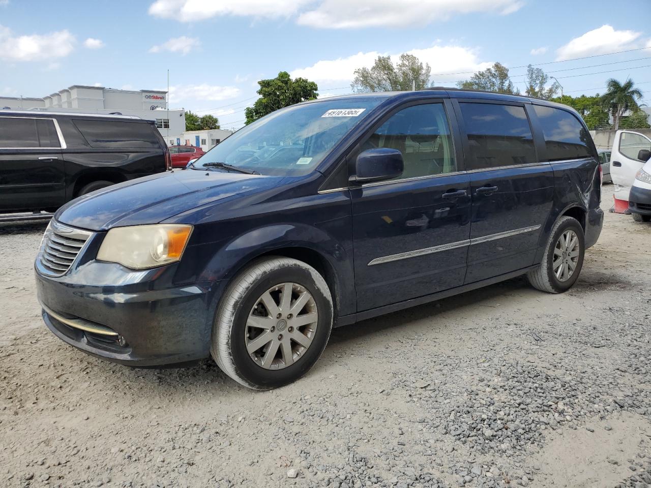 2014 Chrysler Town & Country - Image 1