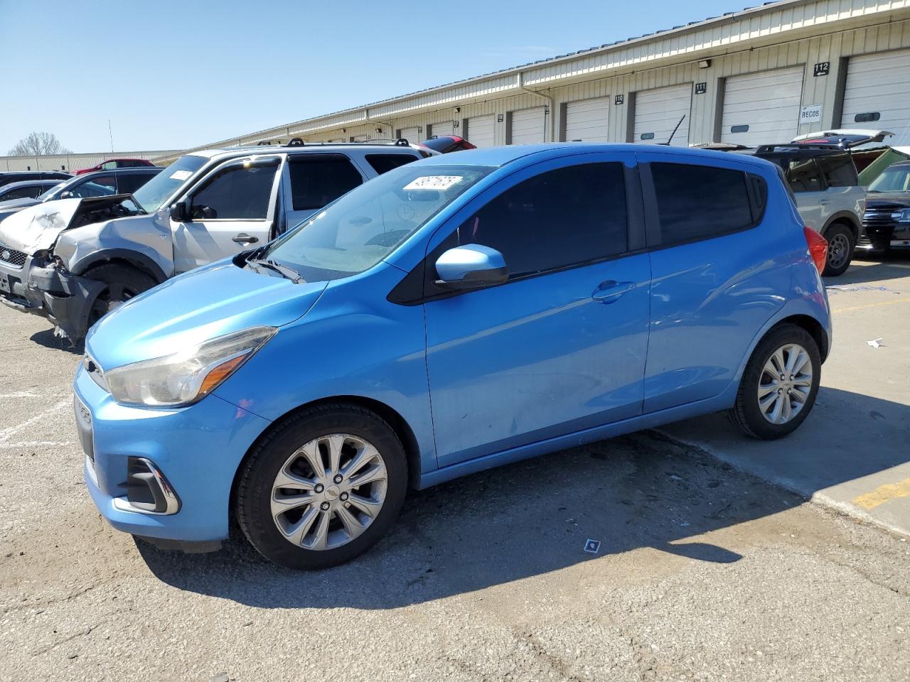 2016 Chevrolet Spark 1Lt продається в Louisville, KY - Side