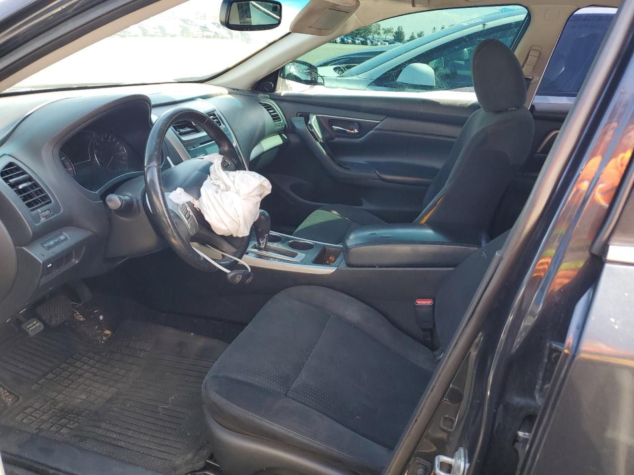 2015 Nissan Altima - Image 7