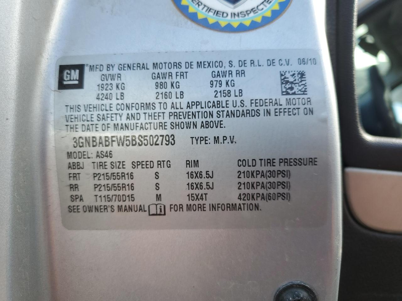 2011 Chevrolet HHR - Image 13